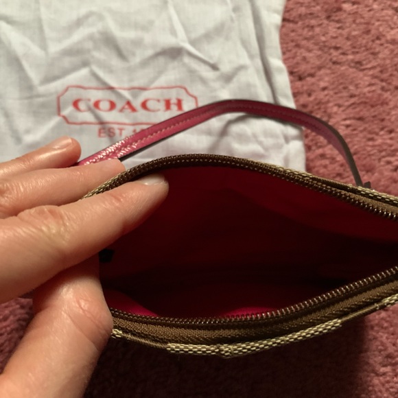 Coach signature wristlet - Picture 2 of 3
